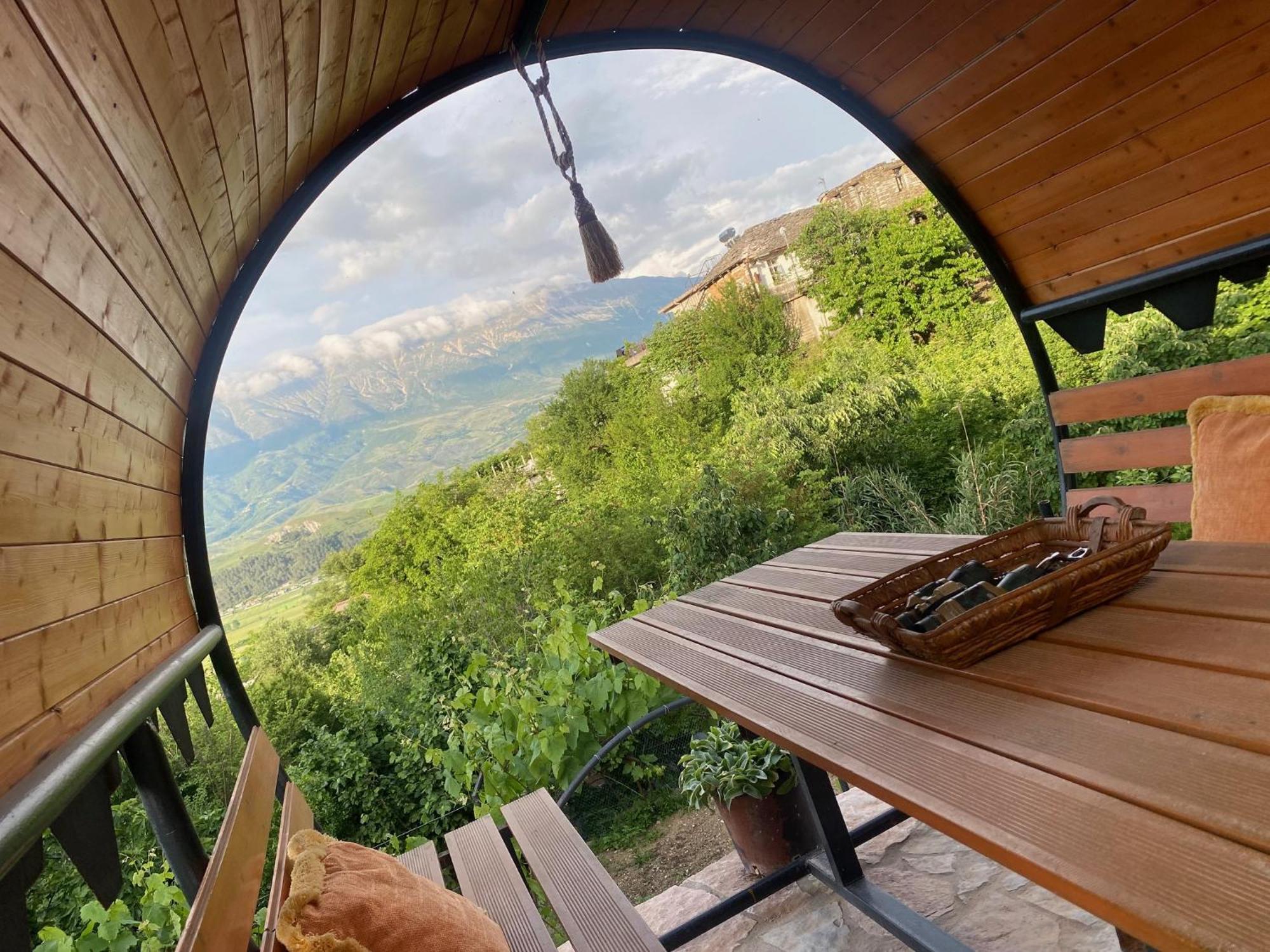 Bixhaku Guesthouse Гирокастра Экстерьер фото